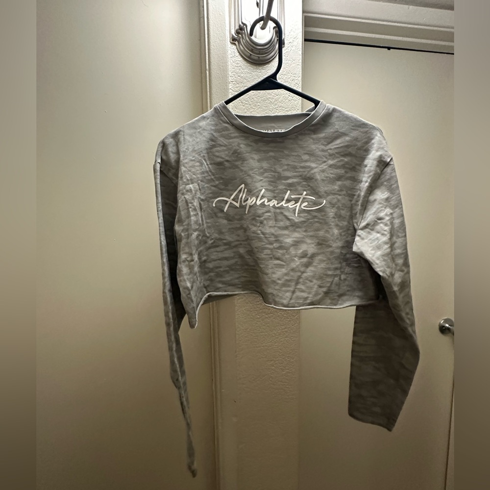 Alphalete Cropped Workout Long Sleeve